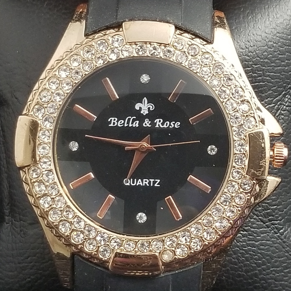 BELLA & ROSE QUARTZ WATCH - Picture 2 of 5